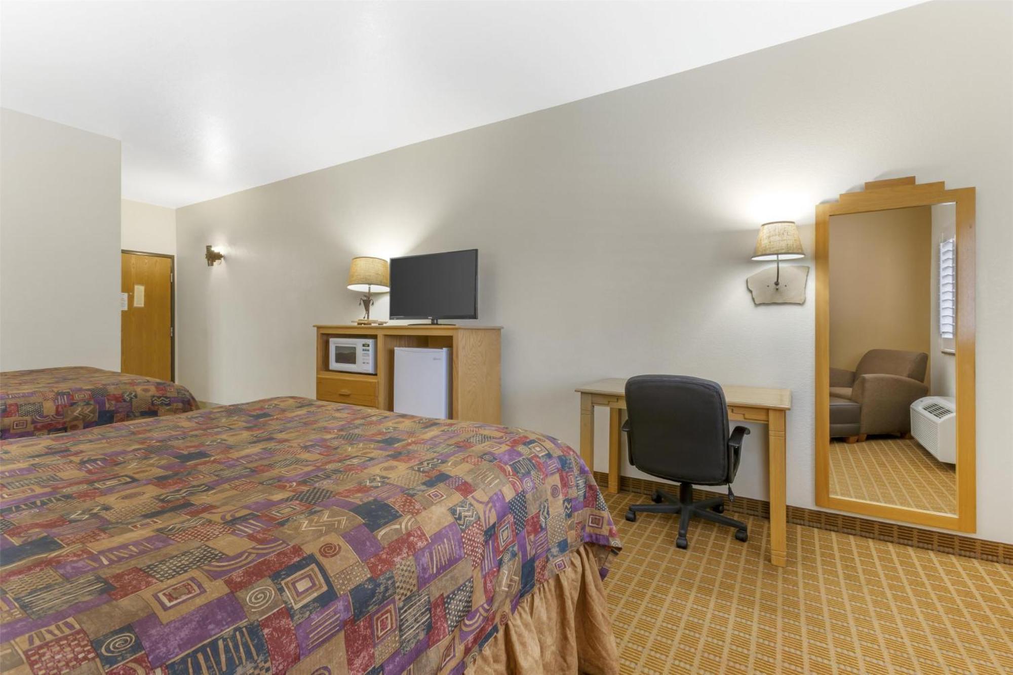 Hotel Western & 3*