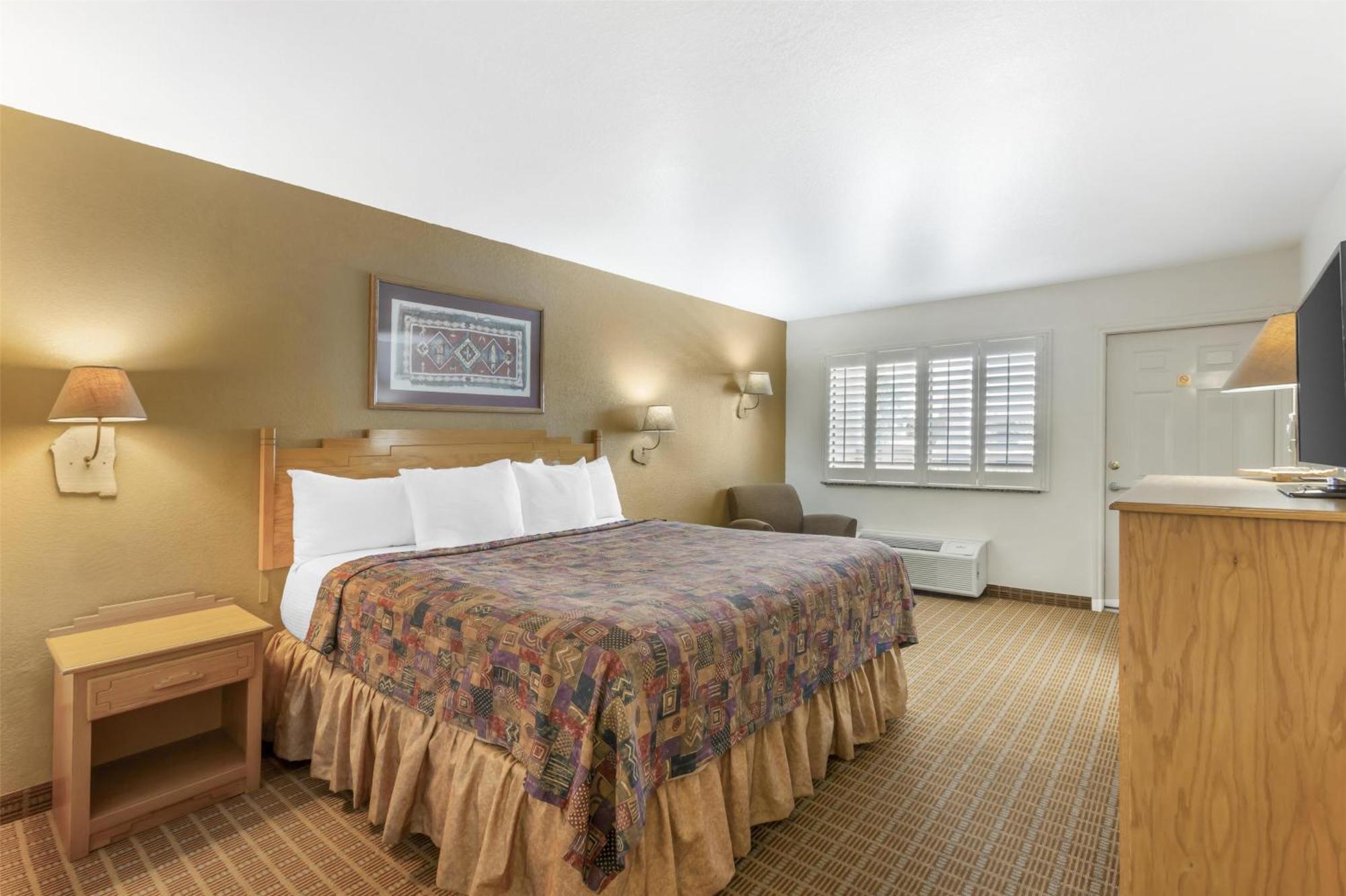Western & 3* Gold Canyon