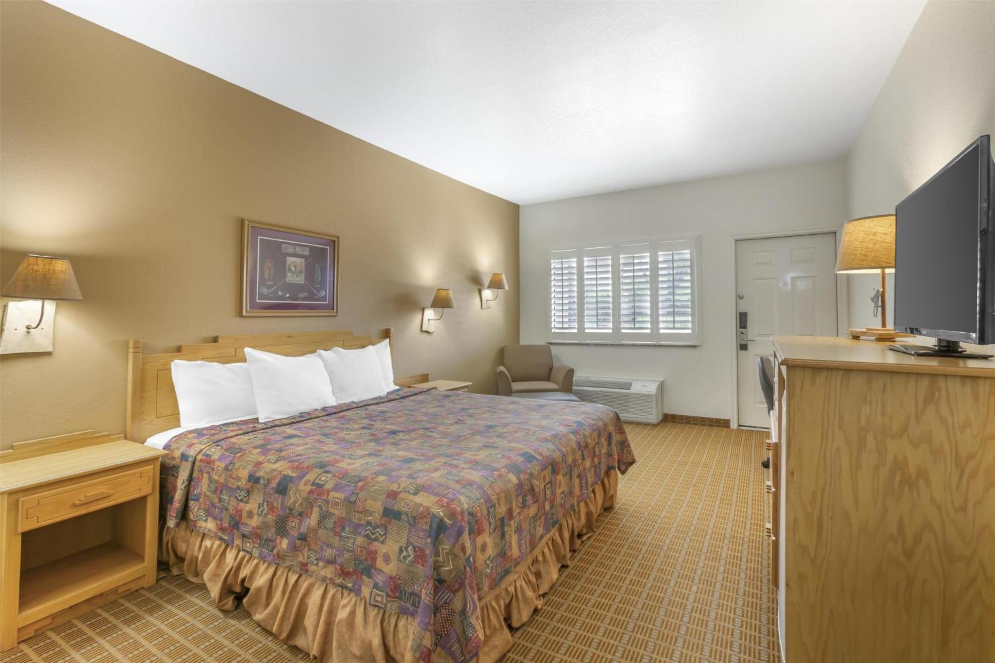 Western & 3* Gold Canyon